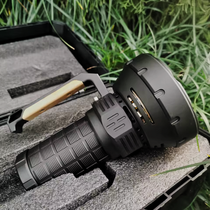 EMIONO TI36 - 200,000 LUMENS FLASHLIGHT